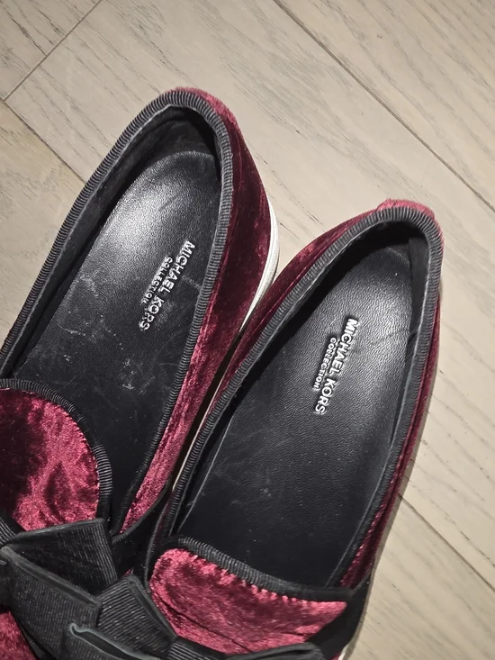 Michael Kors Burgundy Velvet Bow Flats with Black Grosgrain - Picture 2 of 5